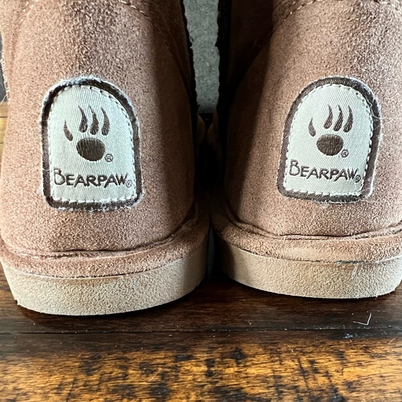 BEARPAW Emma Short Boots - Picture 8 of 16